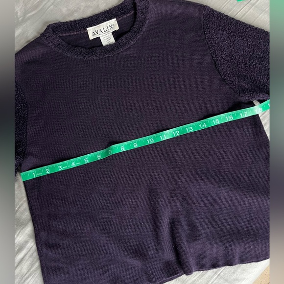 Gorgeous and luxuriously soft 100% Rayon Chenille Women’s Deep Purple Sweater - Picture 7 of 9